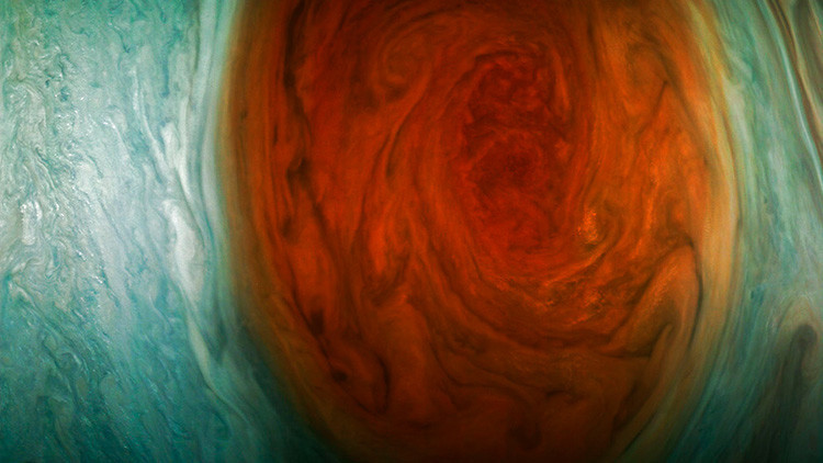 La NASA publica "las mejores fotos" de la Gran Mancha Roja de Júpiter
